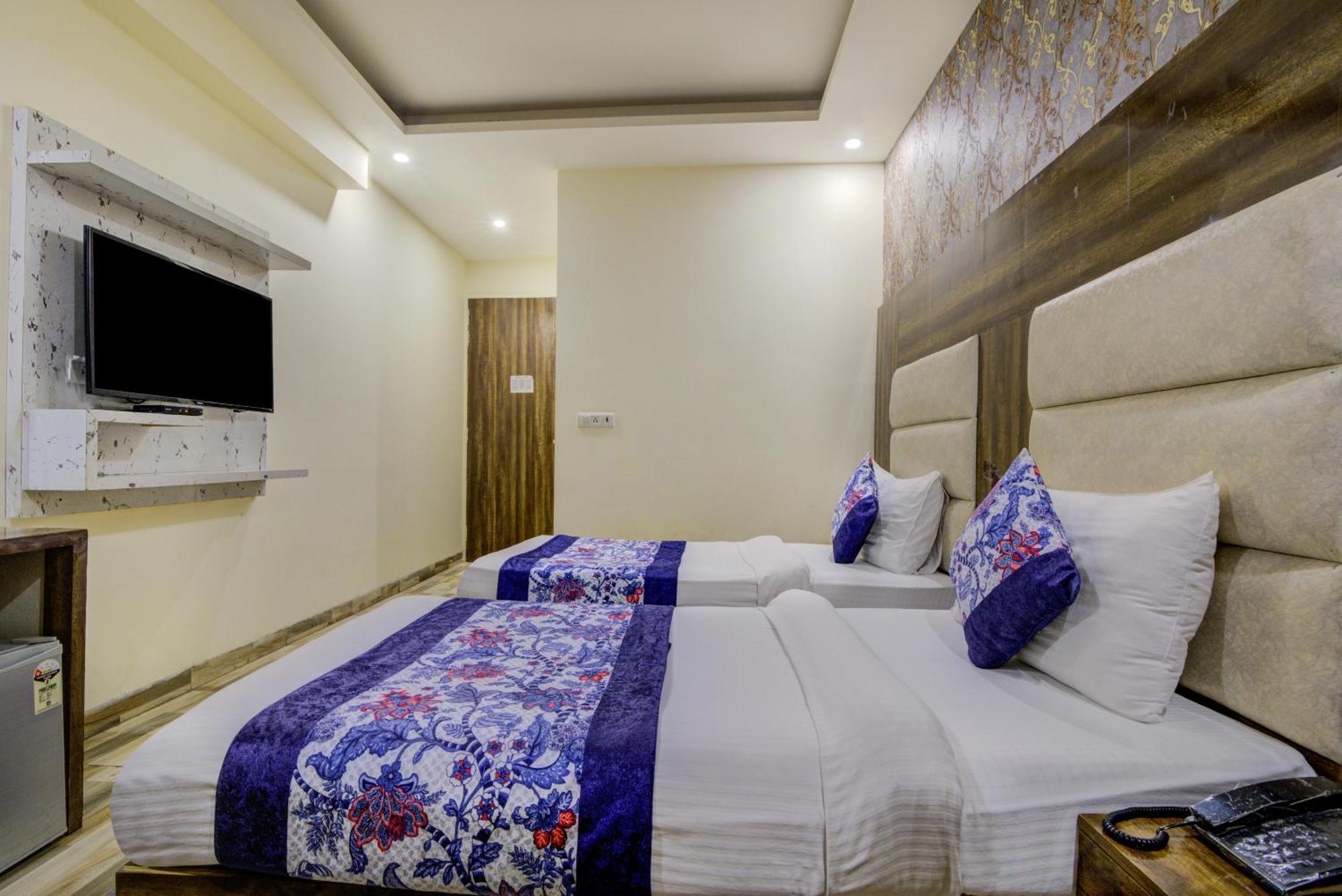 Hotel Smart Plaza By Smart Group นิวเดลี ภายนอก รูปภาพ